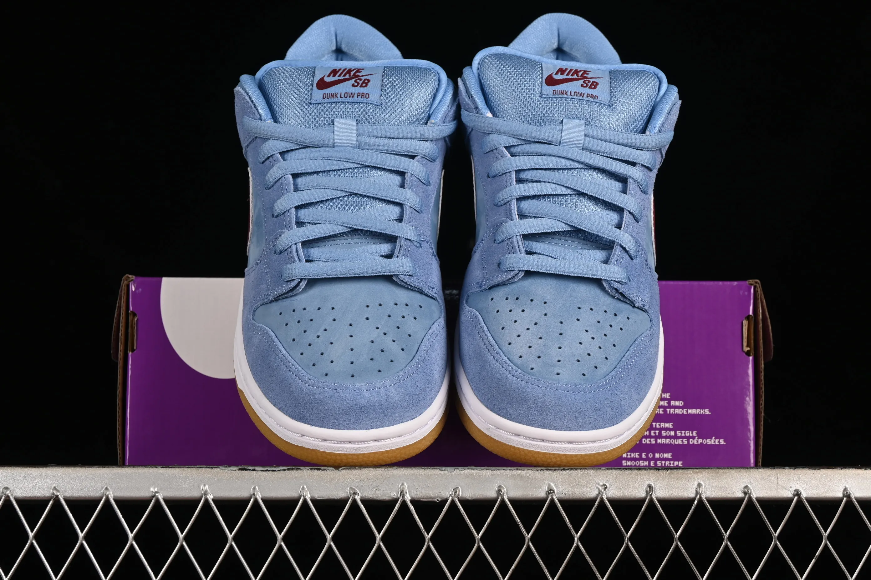 All Categories Nk SB Dunk Series Nk SB Dunk Low Low-top sneakers Foreign trade version Nk SB Dunk Low "Phillies" Bubblegum SB low-top sports and leisure sneakers DQ4040-400